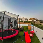 Apademia Luxury Apartamento Skyros