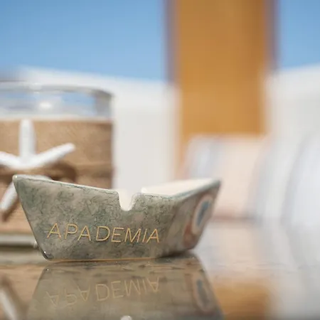 Apademia Luxury * Skyros