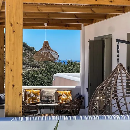 Apademia Luxury Skyros