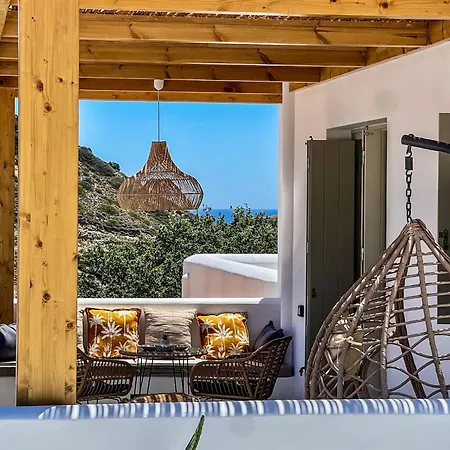 Apademia Luxury Apartment Skyros
