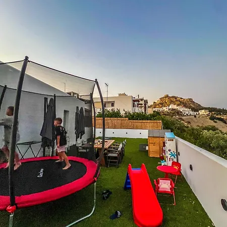 Apademia Luxury Apartment Skyros