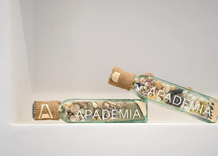 Apademia Luxury * Skyros