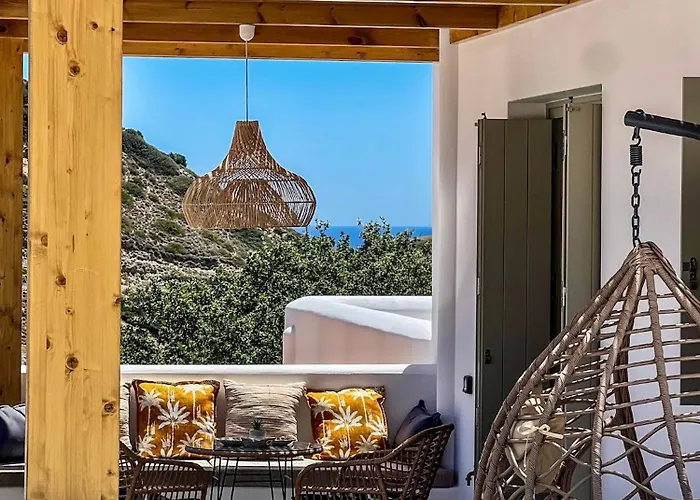 Apademia Luxury Apartment Skyros