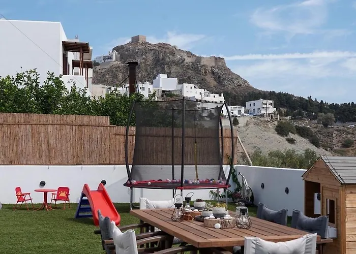 Apademia Luxury Apartment *